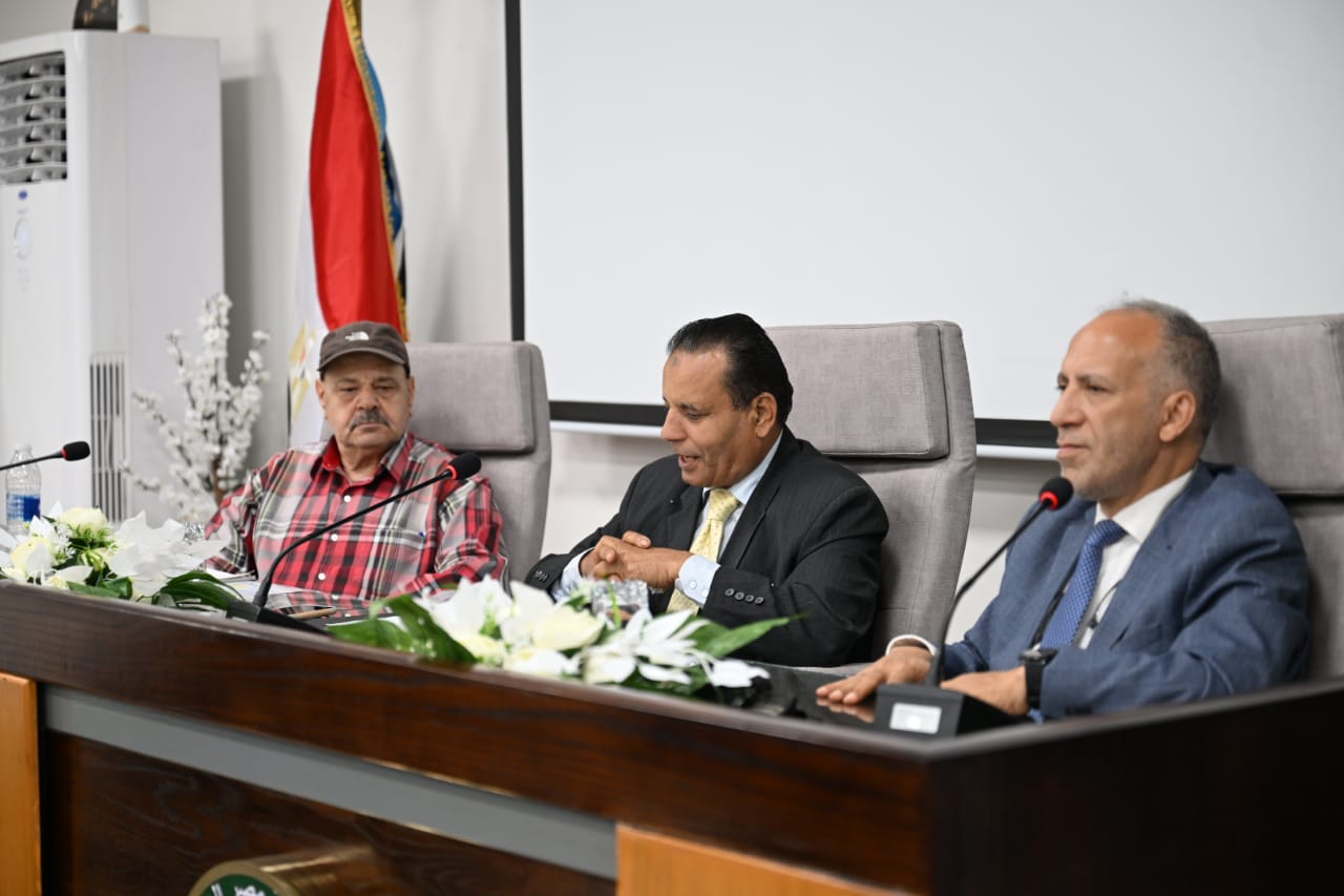 ختام فعاليات ندوة رؤية مستقبلية للفنون الشعبية بمهرجان الإسماعيلية: التراث المصري في مواجهة تحديات العصر الرقمي